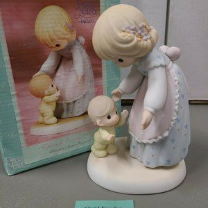 Precious Moments "Cherish Every Step" Figurine Motherhood Series 2000 795224